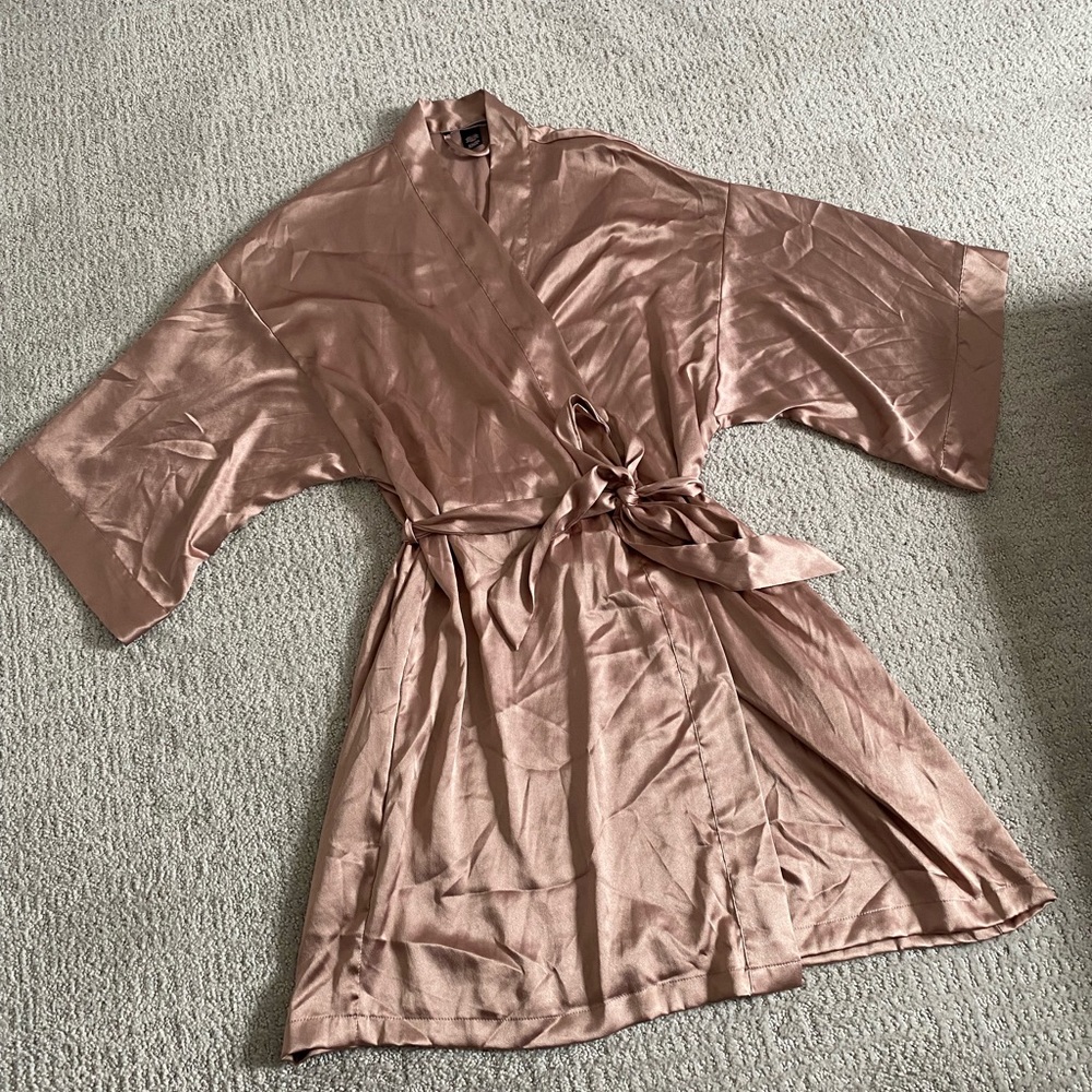 Victoria’s Secret Robe - Picture 4 of 4